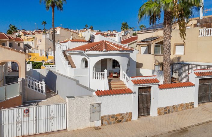 Image No.35-2 Bed Villa for sale