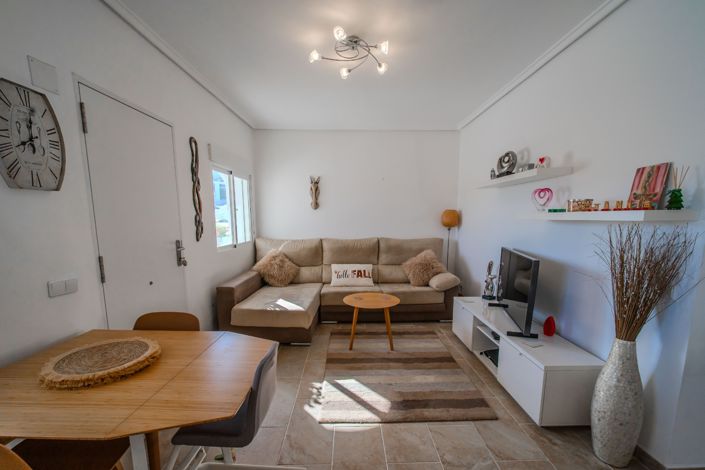 Image No.8-2 Bed Villa for sale