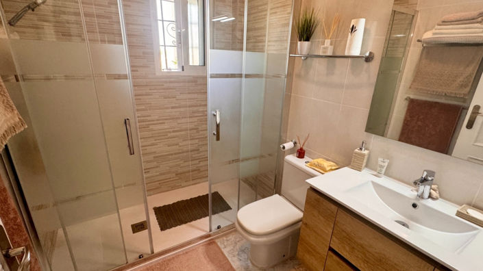 Image No.20-2 Bed Villa for sale