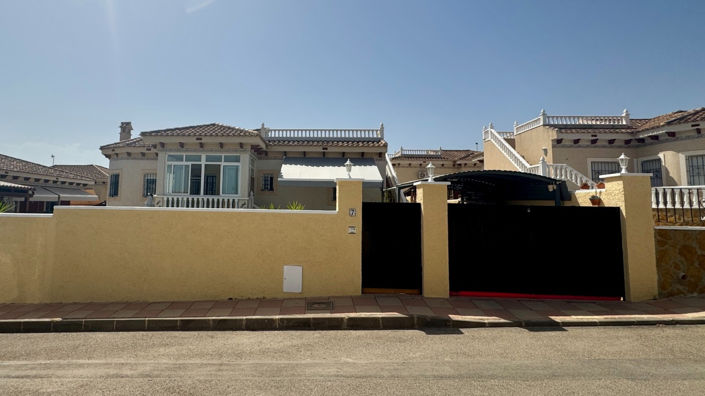 Image No.40-2 Bed Villa for sale