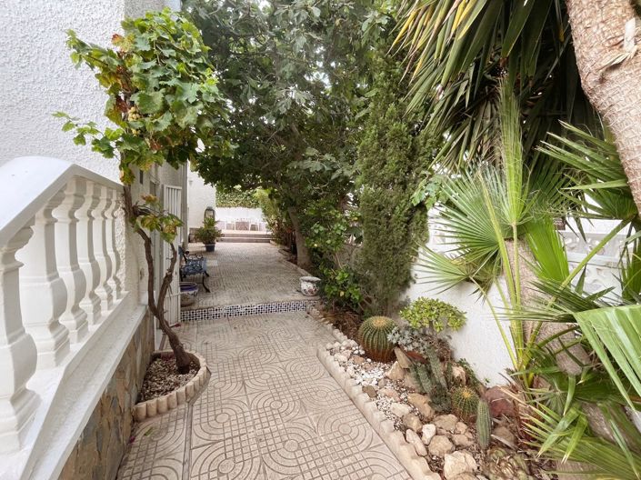 Image No.40-3 Bed Villa for sale