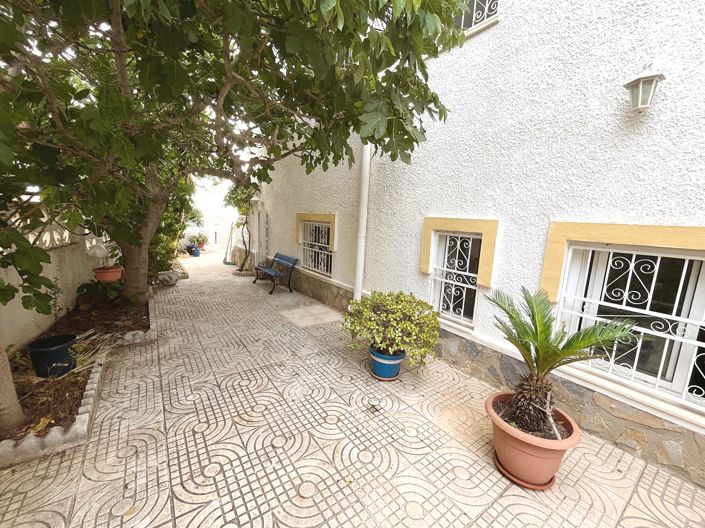 Image No.41-3 Bed Villa for sale