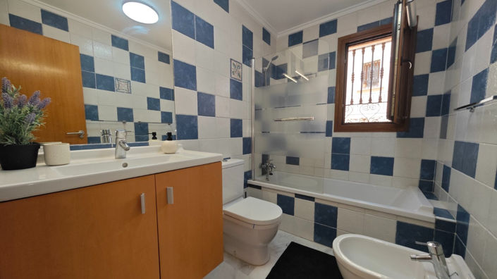 Image No.27-2 Bed Apartment for sale