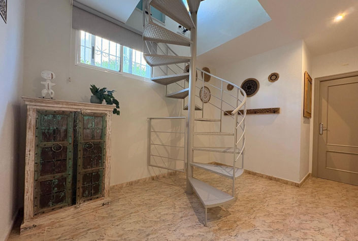 Image No.14-Propriété de 4 chambres à vendre à Benimar