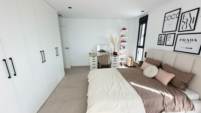Image No.20-3 Bed Villa for sale