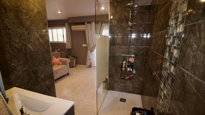 Image No.27-3 Bed Villa for sale