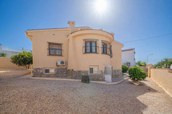 Image No.2-Villa de 5 chambres à vendre à Ciudad Quesada