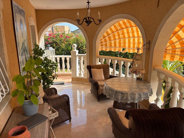 Image No.5-3 Bed Villa for sale