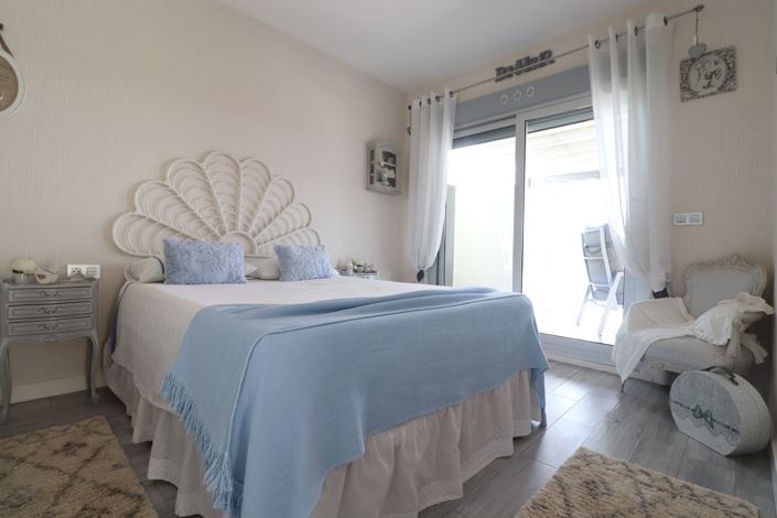 Image No.19-3 Bed Property for sale