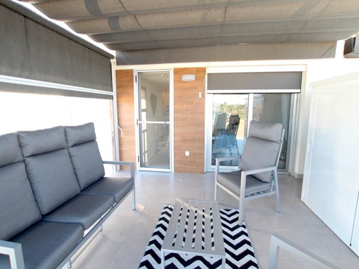 Image No.27-3 Bed Property for sale