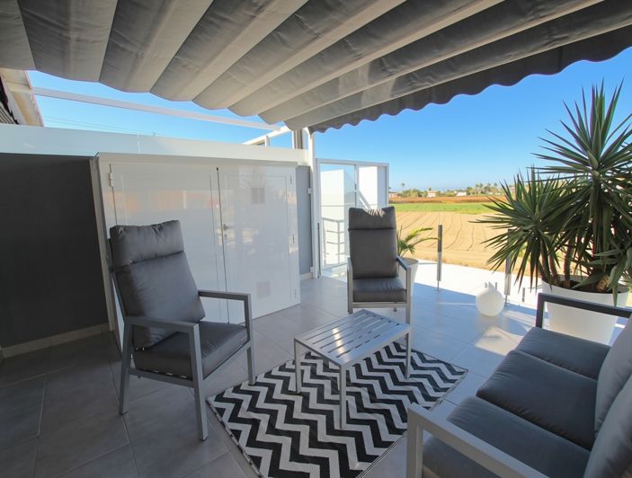 Image No.28-3 Bed Property for sale