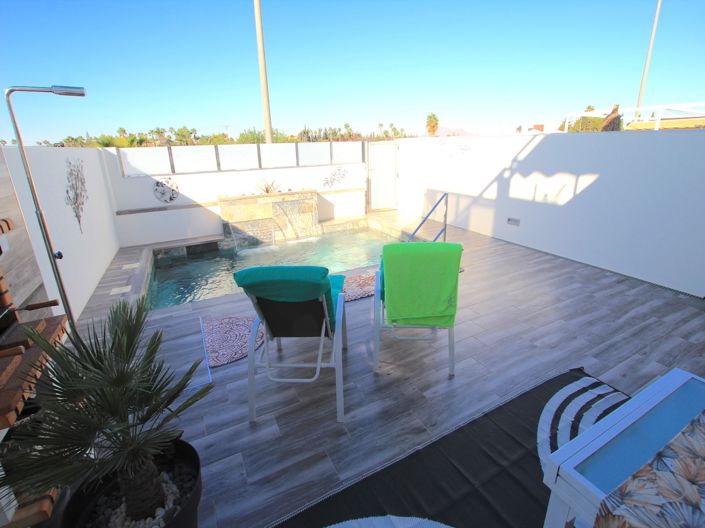 Image No.33-3 Bed Property for sale