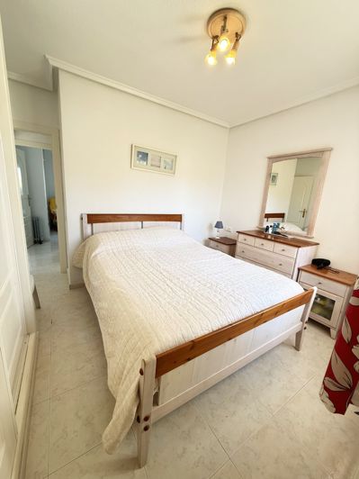 Image No.11-2 Bed Property for sale