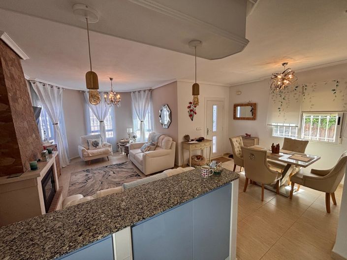 Image No.3-3 Bed Villa for sale