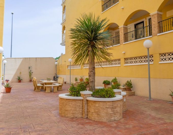 Image No.27-2 Bed Apartment for sale