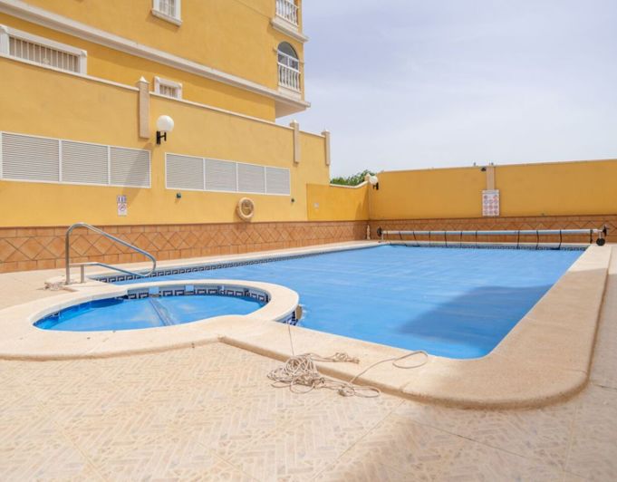 Image No.28-2 Bed Apartment for sale