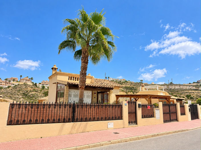 Image No.2-3 Bed Villa for sale
