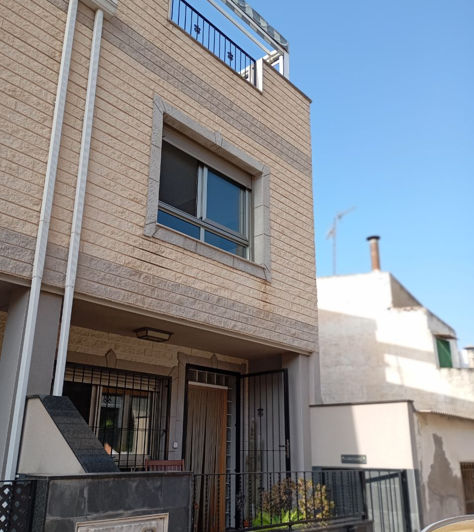 Image No.5-3 Bed Townhouse for sale