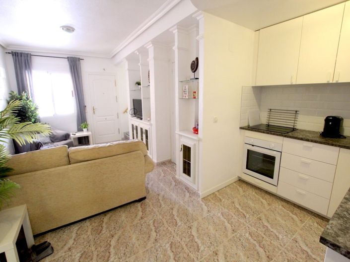 Image No.10-2 Bed Townhouse for sale