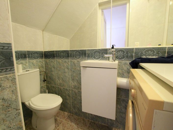Image No.13-2 Bed Townhouse for sale