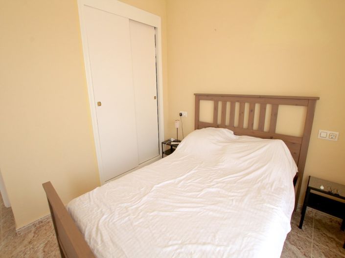 Image No.16-2 Bed Townhouse for sale