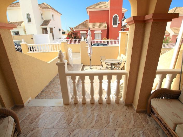 Image No.26-2 Bed Townhouse for sale