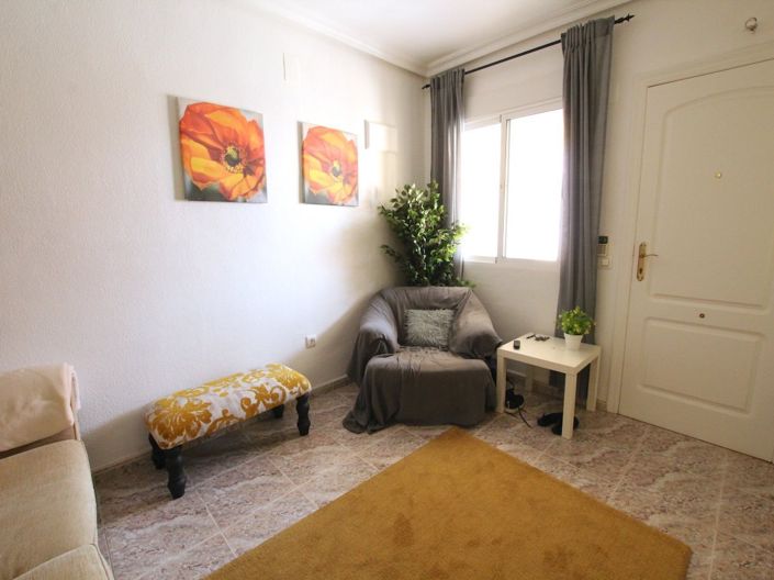 Image No.8-2 Bed Townhouse for sale