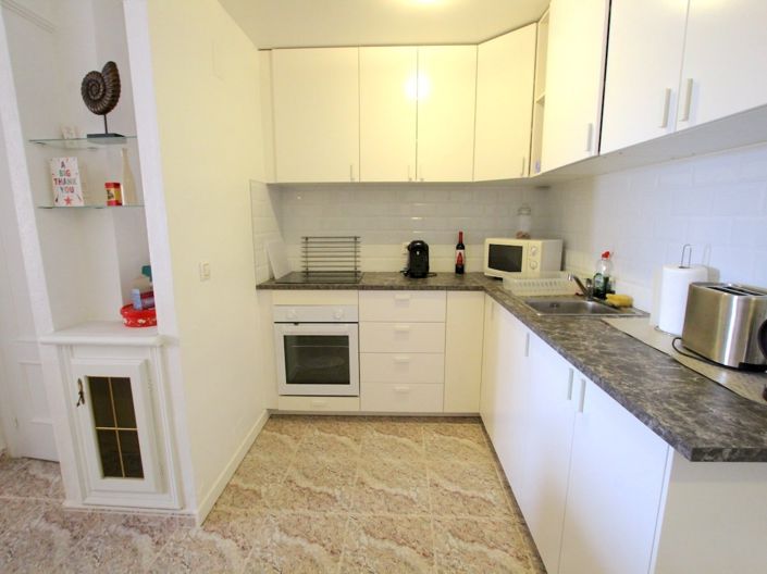 Image No.9-2 Bed Townhouse for sale