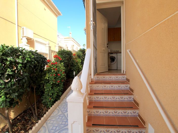 Image No.42-5 Bed Villa for sale
