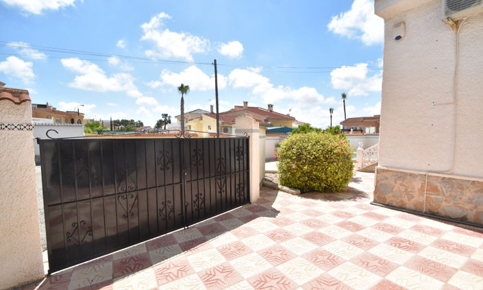 Image No.30-3 Bed Villa for sale