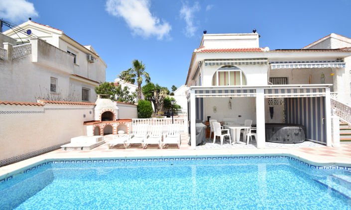 Image No.37-3 Bed Villa for sale