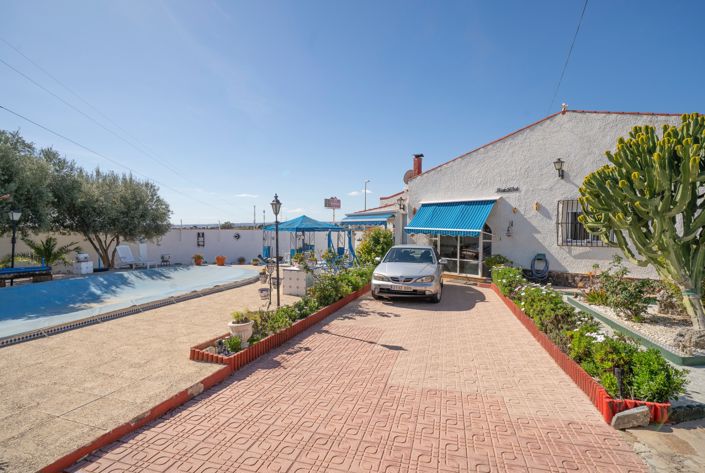 Image No.4-4 Bed Villa for sale