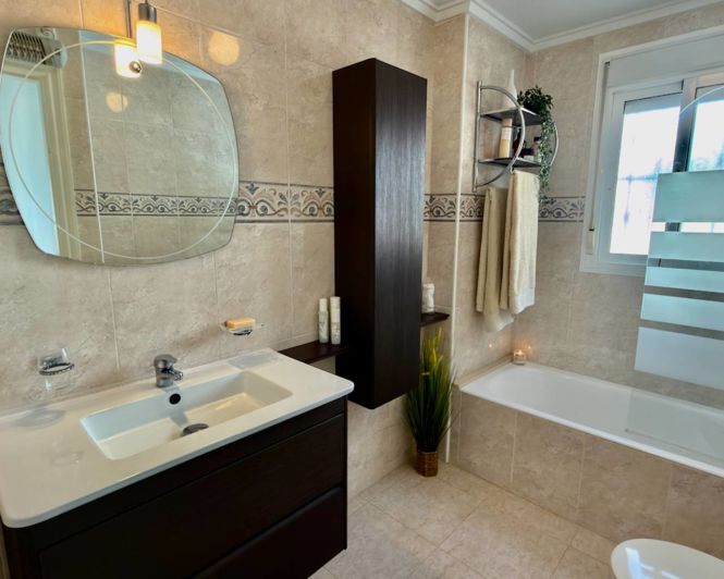 Image No.8-2 Bed Apartment for sale
