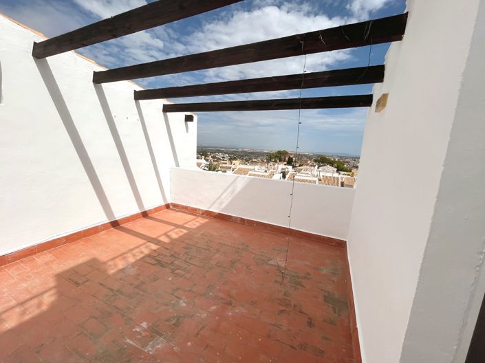 Image No.19-2 Bed Townhouse for sale