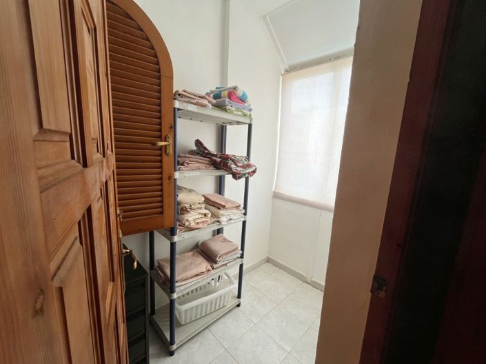 Image No.23-2 Bed Townhouse for sale