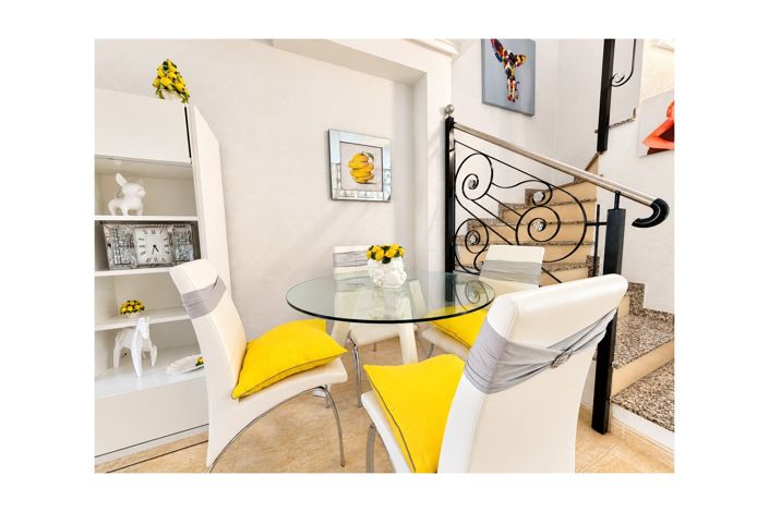Image No.7-2 Bed Townhouse for sale