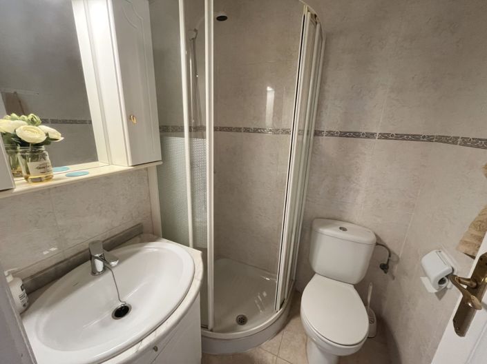 Image No.12-2 Bed Apartment for sale