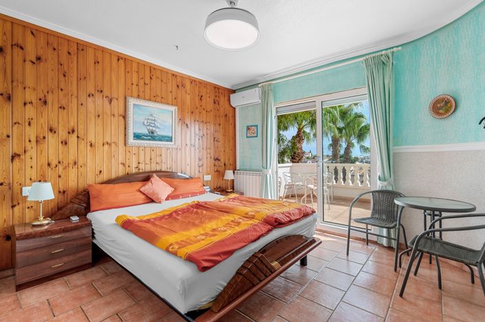 Image No.18-2 Bed Villa for sale