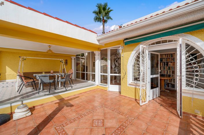 Image No.4-2 Bed Villa for sale