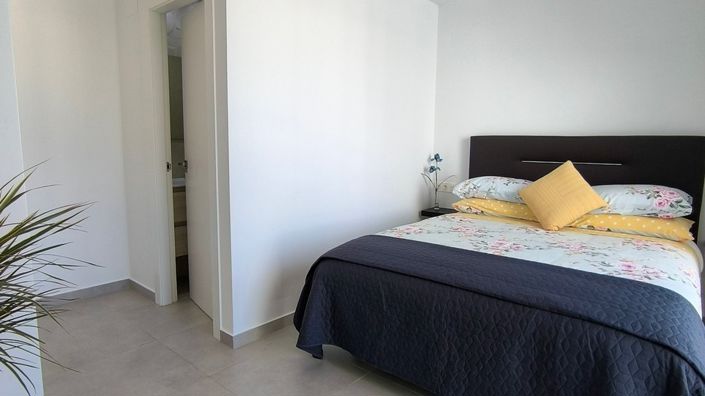 Image No.17-5 Bed Villa for sale