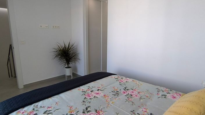 Image No.18-5 Bed Villa for sale