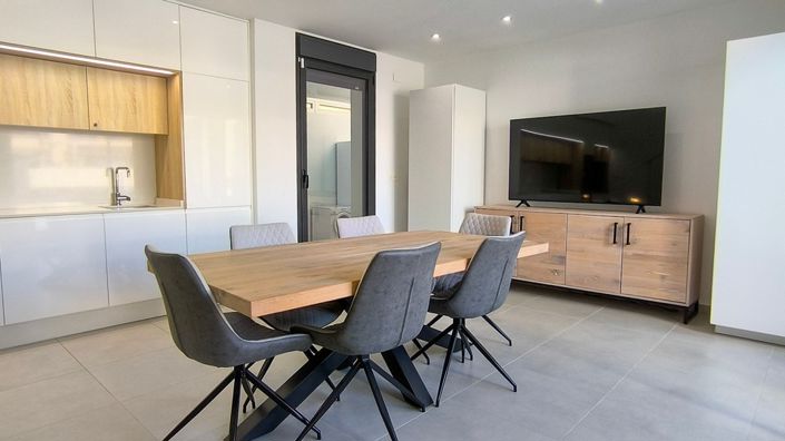 Image No.6-5 Bed Villa for sale