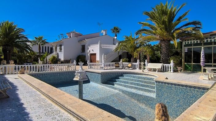 Image No.2-3 Bed Villa for sale