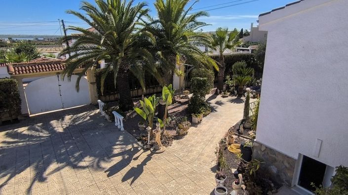 Image No.30-3 Bed Villa for sale