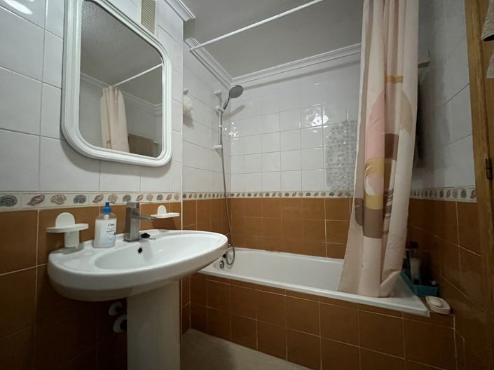 Image No.15-2 Bed Apartment for sale