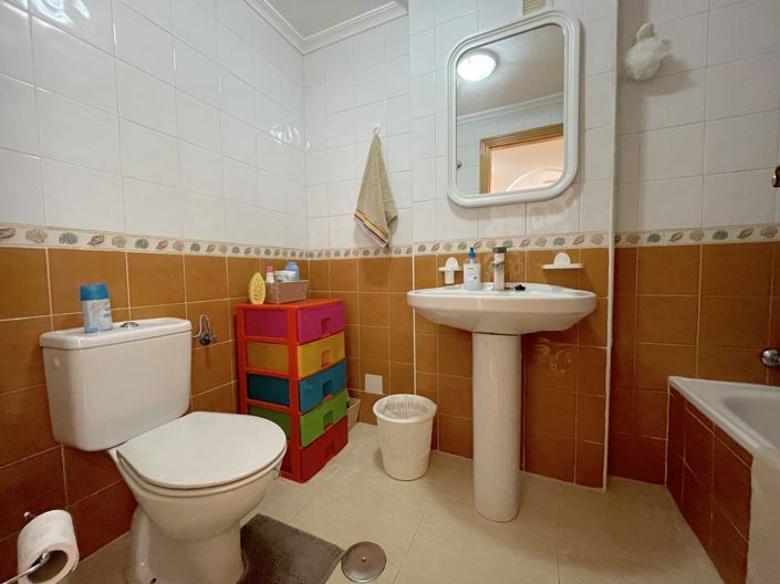 Image No.16-2 Bed Apartment for sale