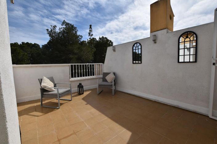 Image No.18-2 Bed Townhouse for sale