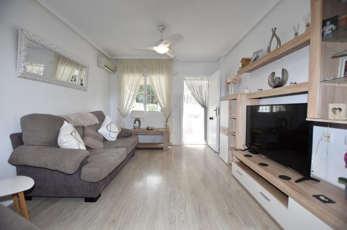 Image No.4-2 Bed Townhouse for sale