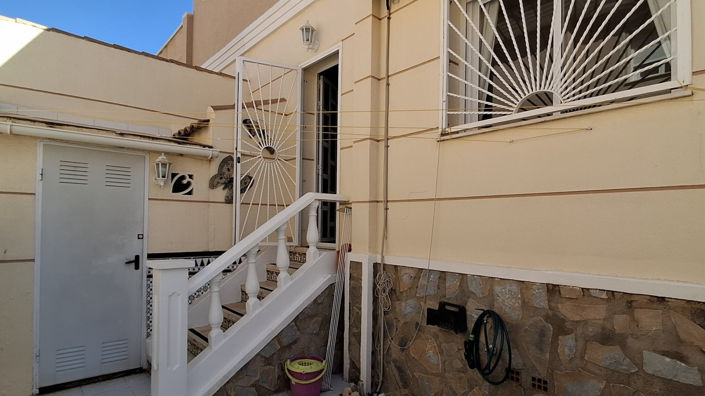 Image No.10-3 Bed Townhouse for sale