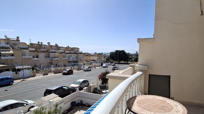 Image No.17-3 Bed Townhouse for sale